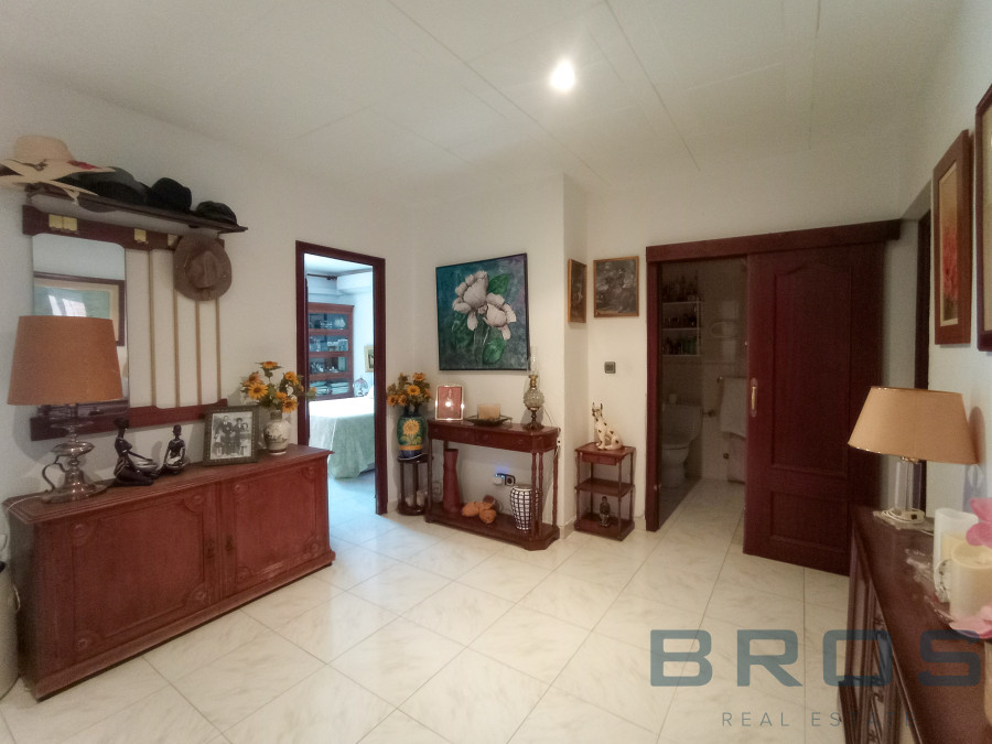 ÁTICO CON TERRAZA Y TRASTERO EN CALLE VALENCIA