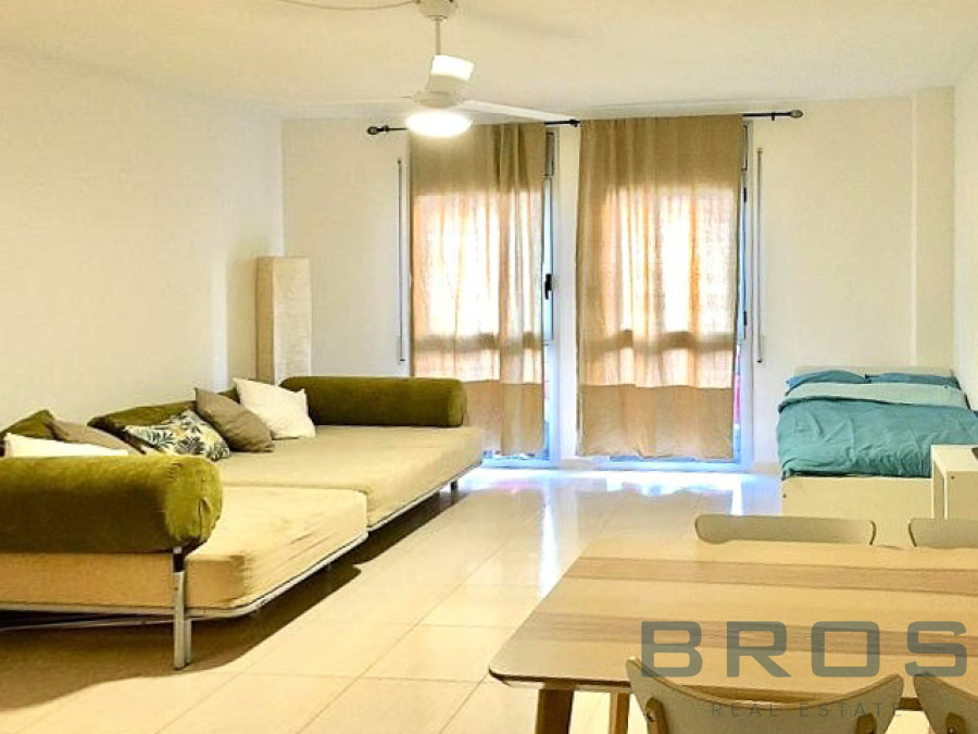 STUDIO REZ-DE-CHAUSSÉE À 1 MINUTE DE LA PLAGE EN DEUXIÈME LIGNE DE MER